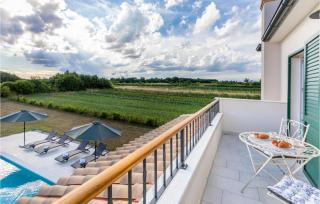Amazing Home In Zminj - Benčići - 8