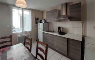 Stunning Apartment In Balaruc Les Bains - 7