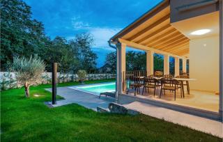 5 Bedroom Nice Home In Manjadvorci - 3