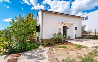 Stunning Home In Maslenica With Kitchen - Maslenica - 3