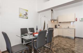 Lovely Apartment In Vrh With Wifi - Vrh - 4