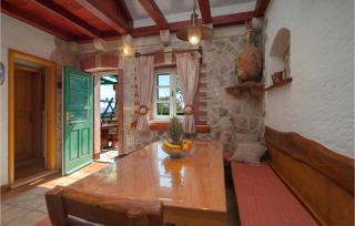 2 Bedroom Nice Home In Selca - Selca - 7
