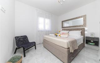 Awesome Apartment In Seget Donji - Trogir - 3