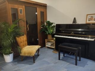 Chambre avec grand bureau sdb partagée - Chavagne - 0