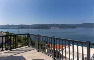 Awesome Apartment In Komarna With Wifi - Komarna - 2