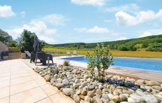 4 Bedroom Gorgeous Home In Anthé - Anthé - 9