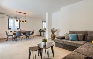 Gorgeous Home In Galizana With Kitchen - Galižana - 7