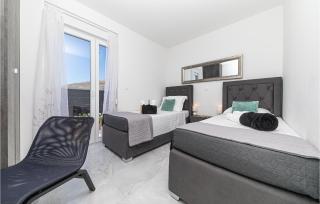 Awesome Apartment In Seget Donji - Trogir - 2