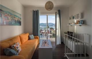 Lovely Apartment In Okrug Gornji - Trogir - 8