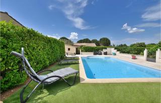 Cozy Home In Malataverne - 3