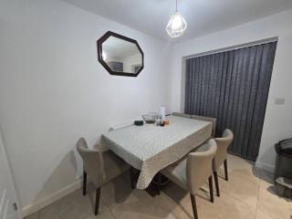 burnley House with 4 bedrooms - Burnley - 3