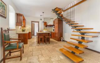 4 Bedroom Cozy Home In Poljane - Poljane - 5