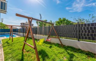 Awesome Apartment In Zadar With Wifi - 2