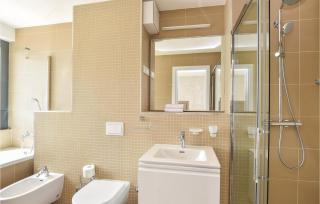 Beach Front Home In Omis With Sauna - Omiš - 9