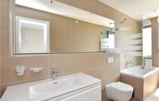 Beach Front Home In Omis With Sauna - Omiš - 8