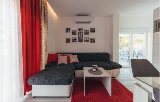 Awesome Apartment In Okrug Gornji - Trogir - 8