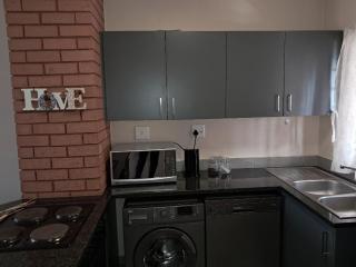 Mkhonto's waterfall crib - Midrand - 6