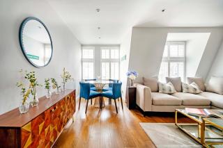 The Mayfair Marvel- by Out Of Office Lifestyle - Londra - 0