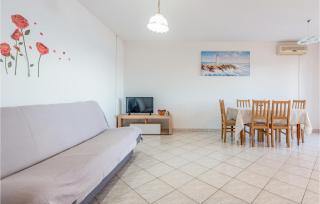 2 Bedroom Nice Apartment In Kustici - 8