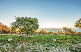 Gorgeous Apartment In Gondolici - Rabac - 2