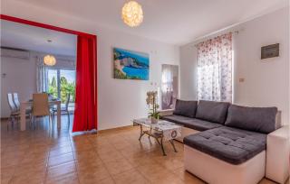 Nice Home In Sisan With Kitchen - Šišan - 9