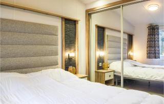 2 Bedroom Amazing Home In Heinkenszand - 2