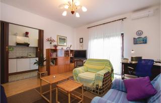 2 Bedroom Lovely Apartment In Rovinj - 3