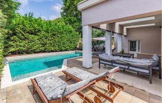 Gorgeous Home In Sisan With Kitchen - 3