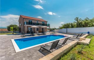 4 Bedroom Lovely Home In Donje Rastane - Donje Raštane - 2