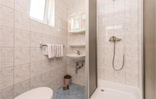 Lovely Apartment In Sveti Filip I Jakov - Sveti Filip i Jakov - 1