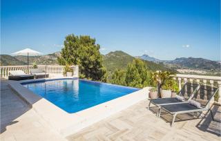 Amazing Home In Ador With Kitchenette - 1