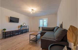 4 Bedroom Gorgeous Home - Donje Raštane - 8