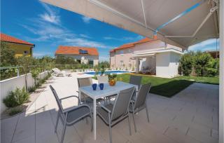 Two-Bedroom Apartment In Murter - Murter - 8