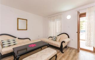 Four-Bedroom Holiday Home In Pakostane - Pakoštane - 8