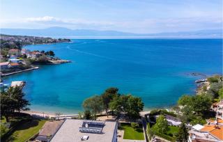 Lovely Apartment In Vantacici - 0