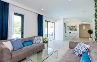 Four-Bedroom Holiday Home In Zaton Mali - Zaton - 5