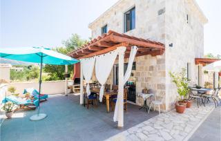 4 Bedroom Lovely Home In Cilipi - Čilipi - 9