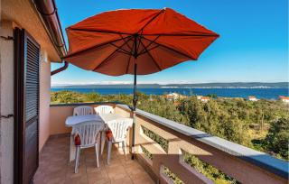 Cozy Apartment In Nevidane With Kitchen - 0