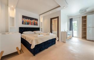 Amazing Home In Rastane Gornje - 4