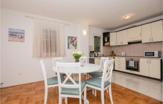 Beautiful Home In Makarska - Makarska - 7