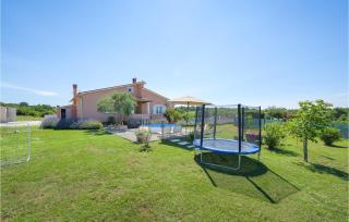 Three-Bedroom Holiday Home In Bibici - Bibići - 7