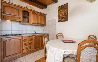 2 Bedroom Awesome Apartment In Lovran - Lovran - 7