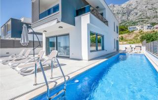 Cozy Home In Makarska With Jacuzzi - 0