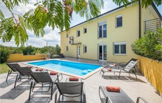 Four-Bedroom Holiday Home In Perci - Perkovići - 5