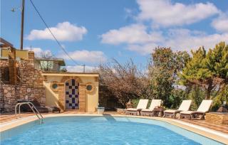 Amazing Home In Koroni With Jacuzzi - Koroni - 3