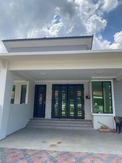 EMILY Homestay - 3