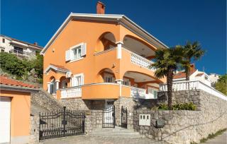 Beautiful Apartment In Rijeka With Wifi - 8