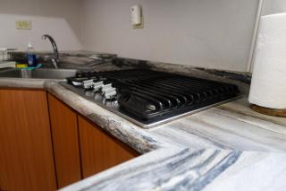 102-CHARMING Renovated Apartment in the City Near the Beach with Free Parking - 1