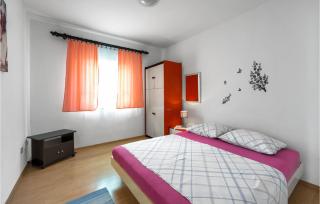 Cozy Apartment In Vodice With Wifi - Vodice - 4
