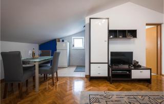 Two-Bedroom Apartment In Betiga - Barbariga - 4